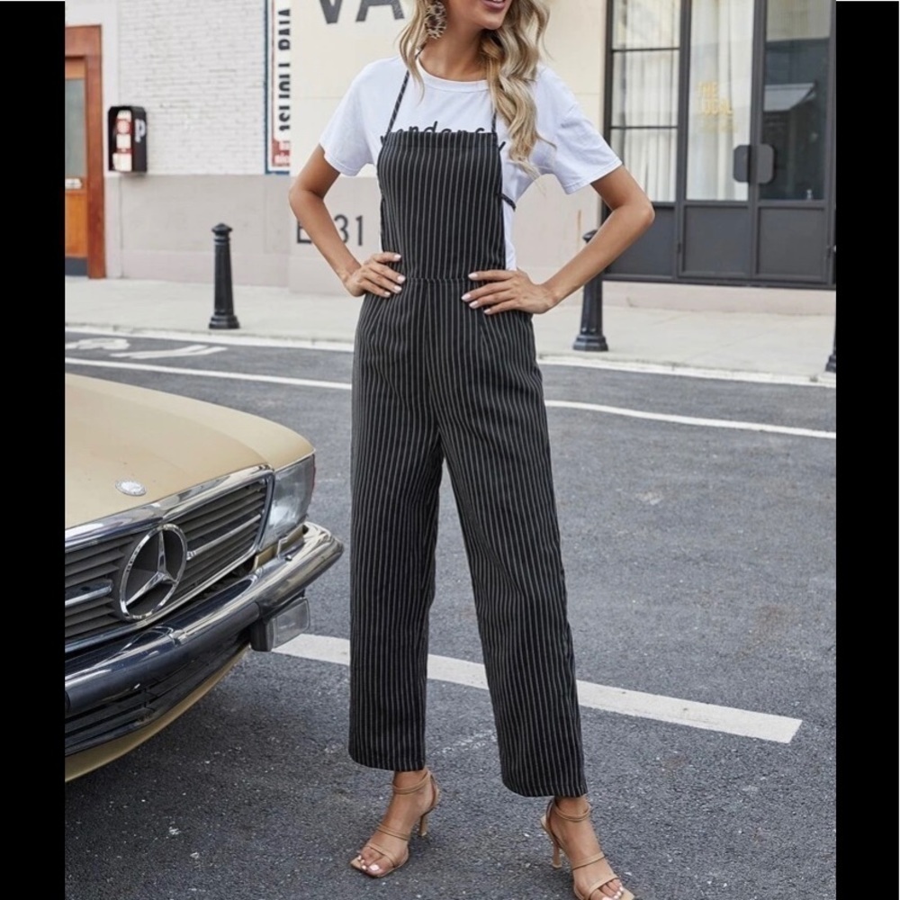 Women’s Striped back tie halter top jumpsuit - Picture 4 of 7